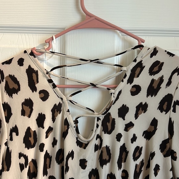 Brand new cheetah print long sleeve T shirt - Picture 3 of 4